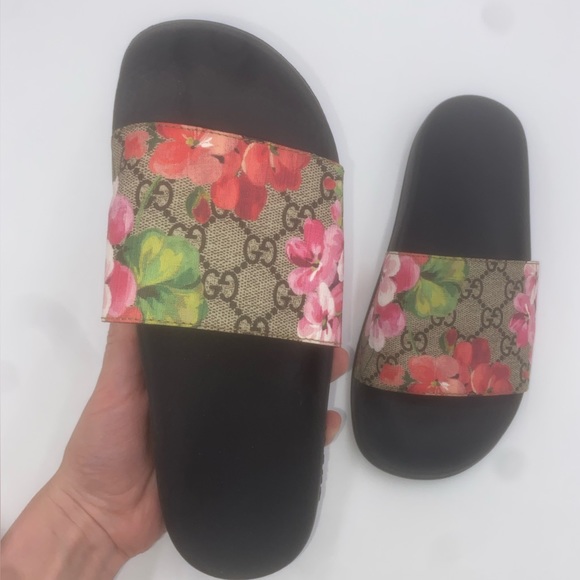 Gucci GG Blooms Supreme floral slide sandal